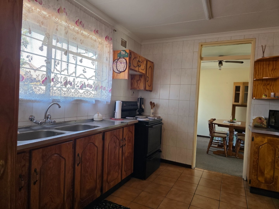 5 Bedroom Property for Sale in Sasolburg Ext 10 Free State